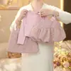 Conjunto de 3 Peças Feminino Primavera 2026 Novo Estiloso Camisa Básica Doce Saia de Suspensório Floral Roupa Tendência da Moda de Primavera
