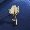 Broche Senso Sênior Nicho Primavera Masculino e Feminino Folha de Ginkgo Pequena Cereja Corsage Folha de Bordo Flor de Ameixa Agulha Atacado