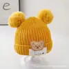 Gorro de Punto para Niños Otoño e Invierno Lindo Pompón de Pelo Cálido a Prueba de Viento Gorro de Lana Oso de Dibujos Animados Etiqueta de Tela para Niños y Niñas