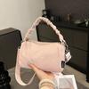 Bolso Pequeño Nuevo Estilo Verano 2025 para Mujer, Bolso de Hombro de Lona de Nylon, Bolso Cruzado Versátil de Alta Gama para Teléfono Móvil