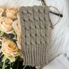 Meias Longas de Tricô com Ponto Trançado Estilo Outono e Inverno Transfronteiriço, Polainas de Tricô Cor Sólida com Ponto Trançado, Polainas de Tricô Versáteis e na Moda para Modelar as Pernas, Tubo Longo