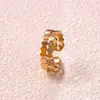 Anillo de Luz de Zirconia Incrustada en Oro Real Chapado en Cobre Transfronterizo Europeo y Americano Lujo Ligero Sensación de Alta Gama Anillo para el Dedo Joyería de Mano Versátil Fabricante Venta al por Mayor en Stock