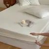 Lençol de Cama Acolchoado de Algodão de Alta Densidade Estilo Coreano com Listras Retas Ajustado para Uso Doméstico Antiderrapante Respirável Resistente ao Desgaste Capa de Cama Totalmente Fechada