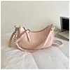 Venta al por mayor transfronteriza de bolsos de axila para mujer de estilo vintage nuevo, bolsos tipo dumpling modernos y elegantes para salir, bolsos de mano, de hombro y cruzados