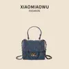 Bolsa de Ombro Acolchoada em Jeans de Nicho Bolsa Transversal com Corrente e Fecho Flip Personalizada Bolsa Pequena Caixa de Fragrância Feminina