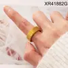 Anel Rosqueado Dourado Estilo Ins para Mulheres, Aço Titânio, Fashion, Luxo Leve, Joia Versátil para Casal, Anéis de Aço Titânio para Atacado