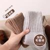 Calcetines súper gruesos para mujer otoño e invierno forrados de polar cálidos gruesos calcetines de tubo de rizo calcetines de toalla gruesa para el noreste venta al por mayor