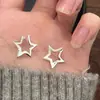 Brincos Estrela Dobrada Retrô 2025 Novo Design Único Brincos Simples Elegantes Versáteis Brincos Estrela de Cinco Pontas