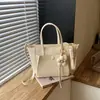Bolso de mano floral retro, bolso cruzado versátil de piel suave, diseño simple y elegante, perfecto para ir al trabajo, minibolso de hombro, estilo bolso cubo