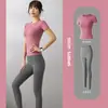 Conjunto de Ropa de Yoga sin Costuras Europea y Americana para Mujer, Camiseta Deportiva de Manga Corta para Fitness, Pantalones de Tiro Alto tipo Durazno para Levantar Glúteos, Conjunto Deportivo para Gimnasio y Running