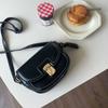 Nova Coreia do Sul Niche Design Couro Patchwork Lona Contraste de Cor Vintage All-match Saddle Bolsa Pequena Bolsa Quadrada Ombro Crossbody Bolsa