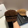 Sombrero Octagonal de Ante con Encaje Dulce Estilo Coreano para Mujer en Otoño e Invierno Boina de Pintor Retro que Afina el Rostro Gorra de Periódico