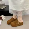 Mules cerrados de suela gruesa y talla pequeña para mujer, nuevo estilo vintage 2026 con hebilla de cinturón y aumento interno de altura
