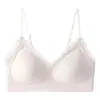 Lencería de encaje sin costuras de alta venta en transmisión en vivo para mujer, estilo delgado, realce para busto pequeño, banda de gel, hermoso sujetador estilo chaleco con tirantes finos en la espalda