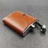Fabricante Termo de Acero Inoxidable Estuche de Cuero Termo de 6 oz Cubierta Protectora de Cuero Estuche de Cuero para Botella de Licores para Exteriores