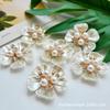 Flor de cinco pétalos de perla de imitación explosiva corazón accesorios de joyería DIY al por mayor accesorios para el cabello zapatos accesorios para el coche materiales decorativos hechos a mano