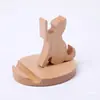Soporte de Teléfono Móvil de Conejo Giratorio de Madera Año del Conejo Zodiaco Soporte de Teléfono Móvil de Madera Maciza Tamaño Forma Logo Grabado