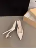 Zapatos de tacón alto con punta fina estilo francés Chuyuji para mujer, nuevo modelo primavera 2026, stiletto morado de punta cerrada con correa trasera