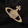 Broche Pin Saturno Incrustado de Diamantes de la Emperatriz Viuda Vivian Elementos Planetarios Moda Versátil para Traje Suéter Accesorios de Ropa