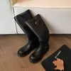 Hebilla de Cinturón Moda Estilo Británico de 3.5cm Botas de Caballero 2026 Otoño/Invierno Nuevas Puntera Redonda Tacón Grueso Bloque de Color Botas Altas