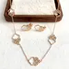 Elegante y Versátil Collar Sencillo de Arcilla Arcilla con Pedrería y Números Romanos Estilo Coreano, Modelo Nuevo, Acero de Titanio, Alta Calidad, Collar que Conserva el Color para Mujeres