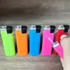 Encendedores a prueba de viento de plástico de colores creativos personalizados para publicidad de hotel disponibles en stock