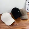 Otoño e Invierno Nuevo para Mujer Pana Letra D Color Sólido Pedrería Moda Callejera Versátil Retro Gorra de Béisbol