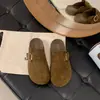 Nuevas sandalias estilo Birkenstock de suela gruesa para mujer, que aumentan la altura, sin cordones, adecuadas para uso en exteriores, otoño e invierno, zapatillas de media caña de punta cerrada, estilosas 2026