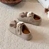 Novos Sapatos Birkenstock Outono 2026 para Crianças Sapatos de Moda Versáteis para Meninas Bebê Menina Desenho Animado Sola Macia Antiderrapante Sapatos Casuais
