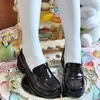 Zapatos de plataforma gruesa para mujer que aumentan la altura modelo nuevo 2026 estilo universitario japonés casual de tacón alto zapatos de uniforme JK mocasines zapatos pequeños de cuero