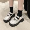 Mocassins femininos estilo francês Mary Jane com fivela borboleta e fundo grosso, inverno 2024, novos sapatos de couro estilo retrô britânico, todos combinados