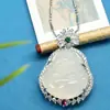 Nuevo Colgante de Buda Maitreya de Calcedonia Blanco Hielo, Moderno, Versátil, Lujo Ligero, Textura de Alta Calidad 8106