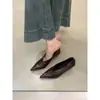 Sapatos de Salto Alto de Bico Fino para Mulheres Primavera & Outono Novos Sexy Decote em V Couro Macio Salto Agulha Sapatos de Vovó Retrô Versátil Saltos