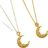 Colar com Pingente Popular de Cobre Banhado a Ouro para Mulheres com Designs de Estrela, Lua e Flor, Apresentando Motivos Florais Vazados e de Lua