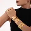 Pulseira Aberta Borboleta Exagerada de Luxo Leve Europeia e Americana Transfronteiriça Pulseira Elegante de Aço Inoxidável Banhado a Ouro 18K para Mulheres