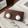 Pendientes de Moda y Sencillos para el Día a Día con un Toque de Lujo, Perlas Cepilladas, Lujo Ligero de Nicho, Diseño Único y Pendientes Elegantes