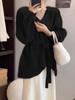Suéter Ankora Burdeos de Punto con Cuello en V de Longitud Media para Mujer Otoño e Invierno con Tira Asimétrica en la Cintura Top de Año Nuevo