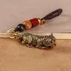 Pingente Criativo de Latão do Signo de Tigre Chaveiro de Carro Antigo Pingente de Tigre Pequeno Cordão Feito à Mão Acessórios de Pingentes Pequenos