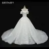 2026 Novo Vestido de Noiva com Renda Bordada Ombro a Ombro Vestido de Baile Capela Luxo Leve Estilo Francês com Cauda Estilo Luxo Leve