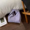 Bolsa de mão feminina de alta qualidade 2026 nova moda versátil nicho super popular para verão trabalho e deslocamento