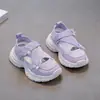 Sandalias para Niños 2025 Verano Nuevas Sandalias Deportivas para Niñas Zapatillas Mary Jane con Flor Marco Antideslizante Zapatos