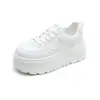 Pessoa baixa 7cm de altura aumentando sola grossa couro de vaca sapatos brancos 2026 outono plataforma salto alto couro genuíno cadarço casual sapatos de sola única femininos