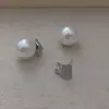 Os Novos Brincos Elegantes de Arco do Triunfo da Celi Podem Ser Separados e Usados de Múltiplas Maneiras, Apresentando Pérolas, Simples e Versáteis para o Dia a Dia, com Hastes de Prata 925