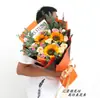 Buquê de flores artificiais, buquê de mão, buquê para apresentação de prêmios, flores preservadas, flores artificiais, sessão de fotos, Dia dos Professores, Dia das Mães