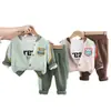 2024 Nuevo Uniforme de Béisbol para Niños con Diseño de Oso Camisa Casual Inferior Pantalones Estampados de Moda Conjunto de Tres Piezas Fabricante de Origen Venta al por Mayor