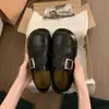 Novos Mocassins Femininos com Aumento de Altura Inlay Duas Formas Estilo Britânico Sapatos Pequenos de Couro Fivela Outono Versátil 2026 Velcro