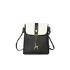 2026 Novo Estilo Tampa Flip Pingente de Veado Moda Coreana Bolsa Feminina Pu Bloqueio de Cor Bolsa de Ombro Único Transversal Mini Bolsa para Celular