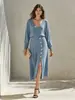 Conjunto de dos piezas de punto estilo europeo y americano con cuello en V y falda de abertura abotonada, elegante conjunto de dos piezas multicolor para mujer para ir al trabajo