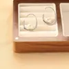 Clavos para Oreja Europeos y Americanos Transfronterizos, Pendientes de Perlas de Moda, Pendientes Irregulares de Acero Inoxidable Versátiles de Alta Gama Tendencia