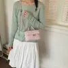 Bolsa de Mão Pequena Quadrada Acolchoada Única para Mulheres 2026 Novo Modelo Bolsa Transversal de Corrente Versátil Simples Bolsa de Ombro Estilo Chanel